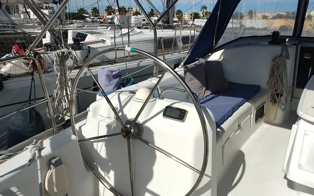 slider 4 Beneteau Cyclades 39.3