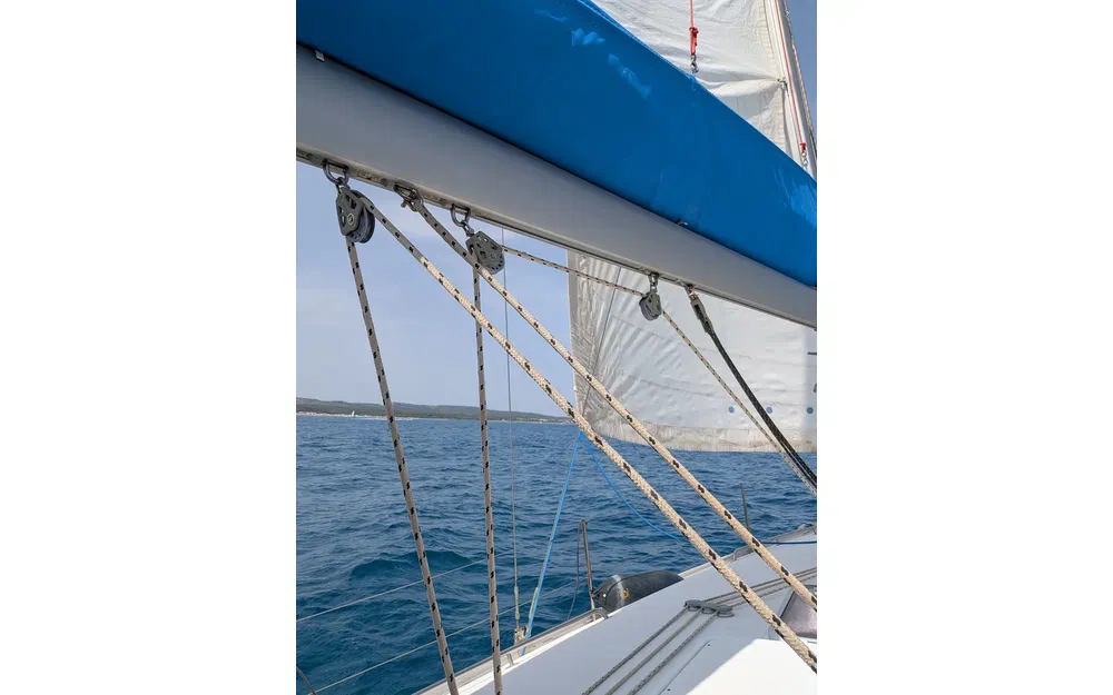 slider 65 Beneteau Cyclades 39.3