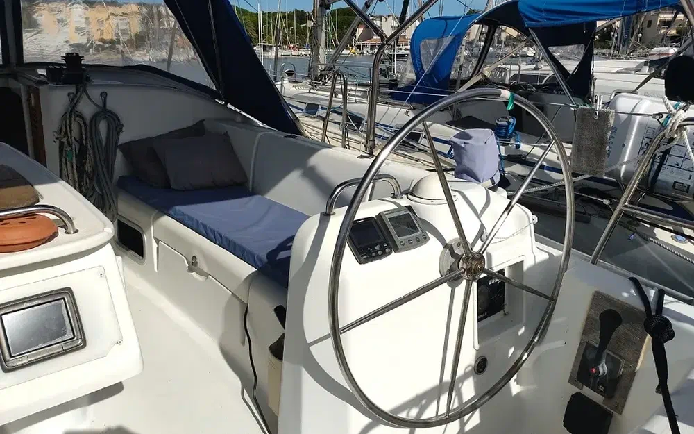 slider 5 Beneteau Cyclades 39.3