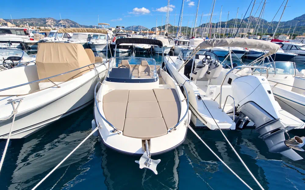 slider 0 Quicksilver 605 Sundeck