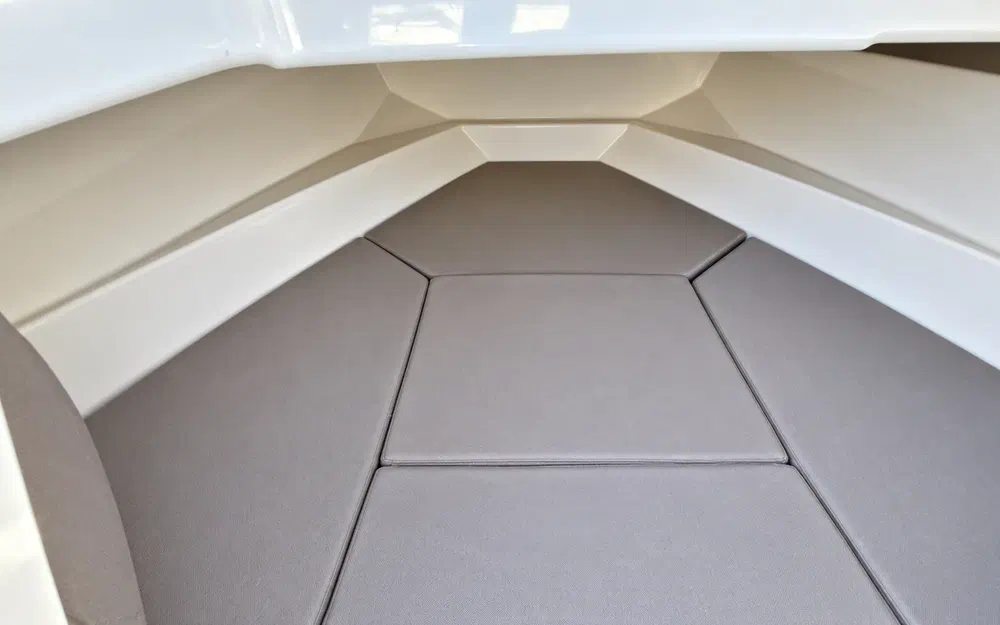 slider 6 Quicksilver 605 Sundeck
