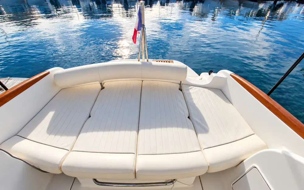 slider 7 Jeanneau Leader 705