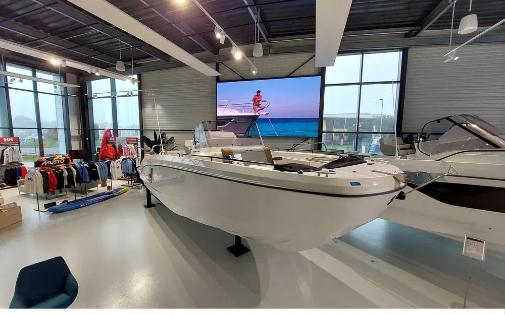 slider 1 Beneteau Flyer 9 Spacedeck