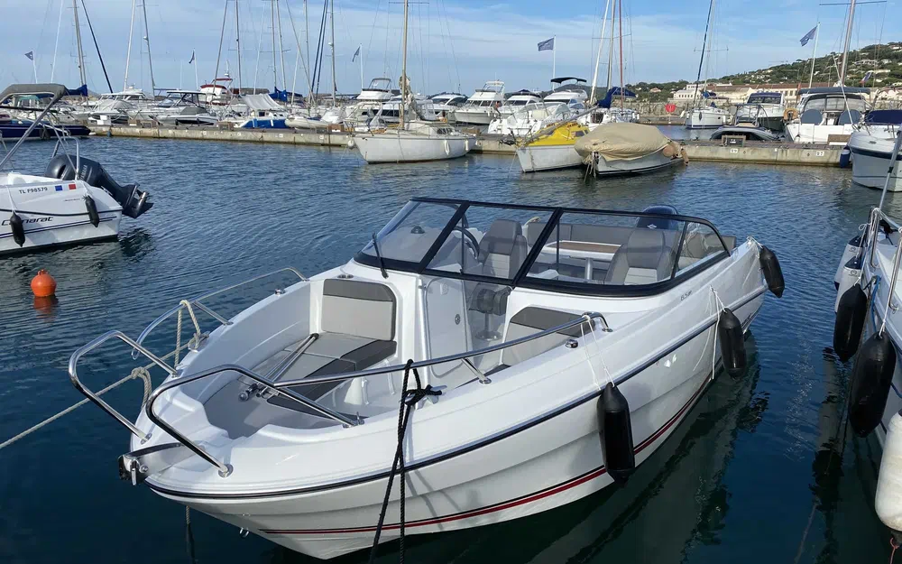 slider 0 Jeanneau Cap Camarat 6.5 BR