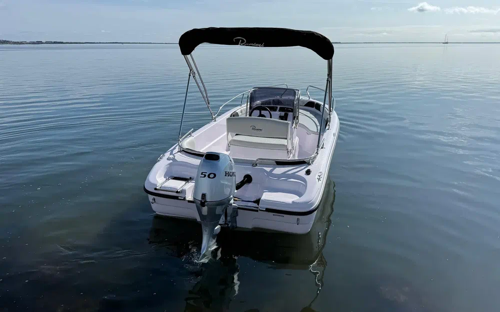 slider 2 Ranieri Voyager 17