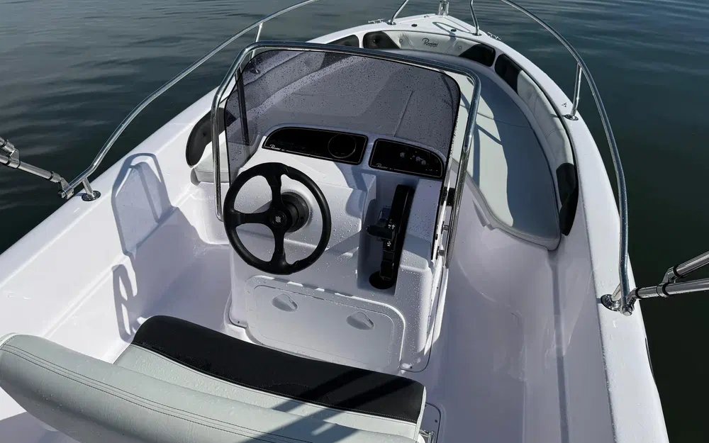 slider 3 Ranieri Voyager 17