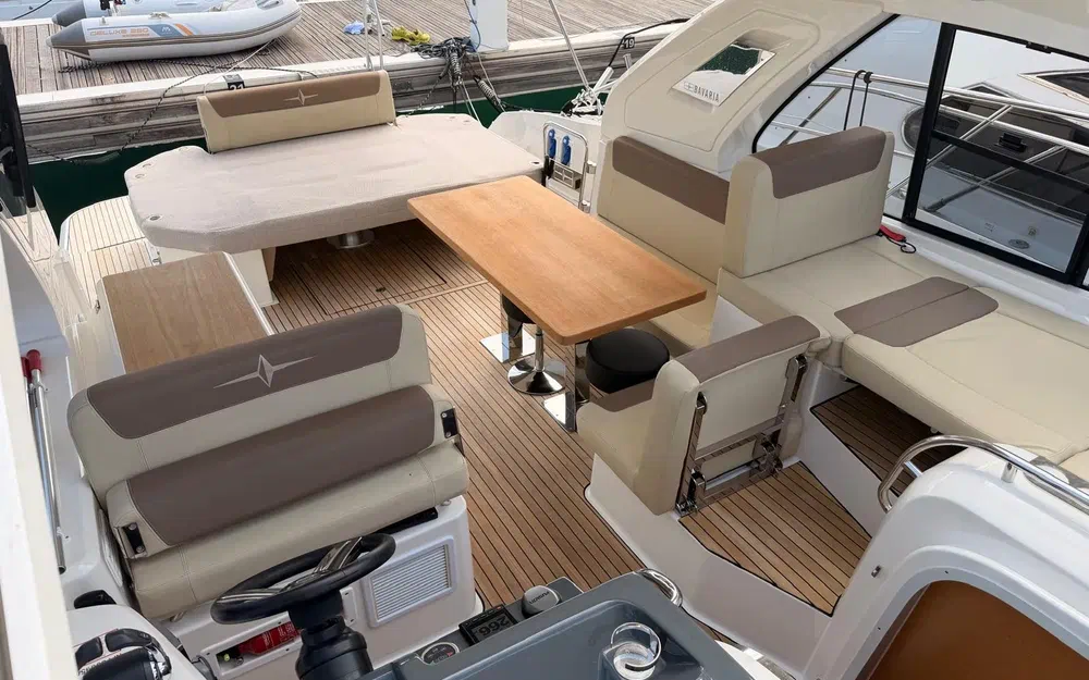 slider 12 Bavaria 400 Hard Top