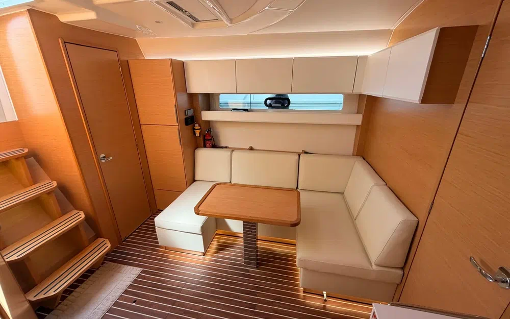 slider 18 Bavaria 400 Hard Top