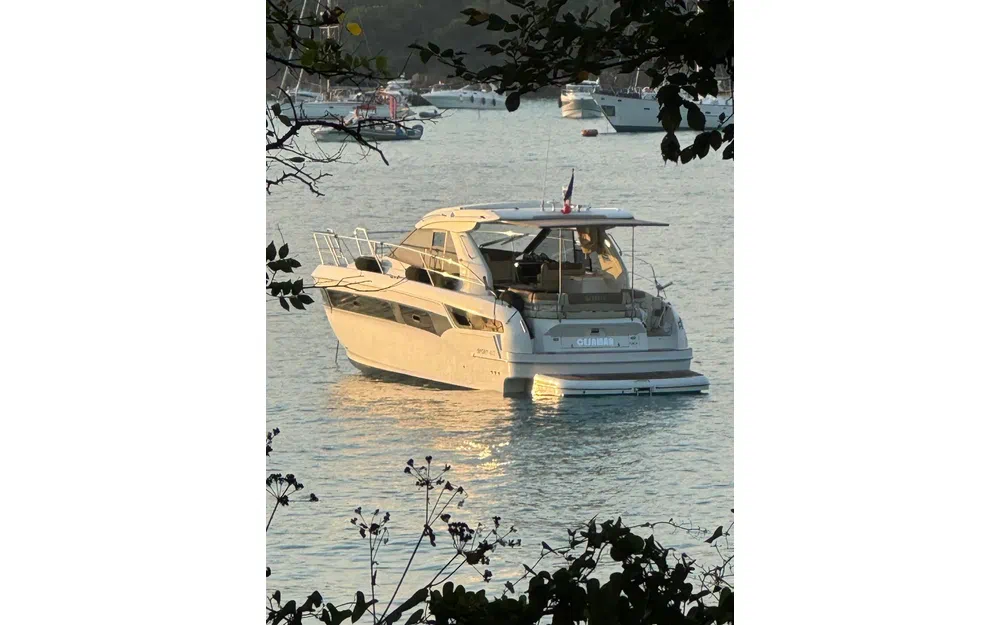 slider 1 Bavaria 400 Hard Top
