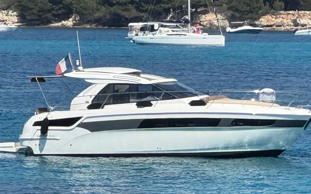 slider 2 Bavaria 400 Hard Top