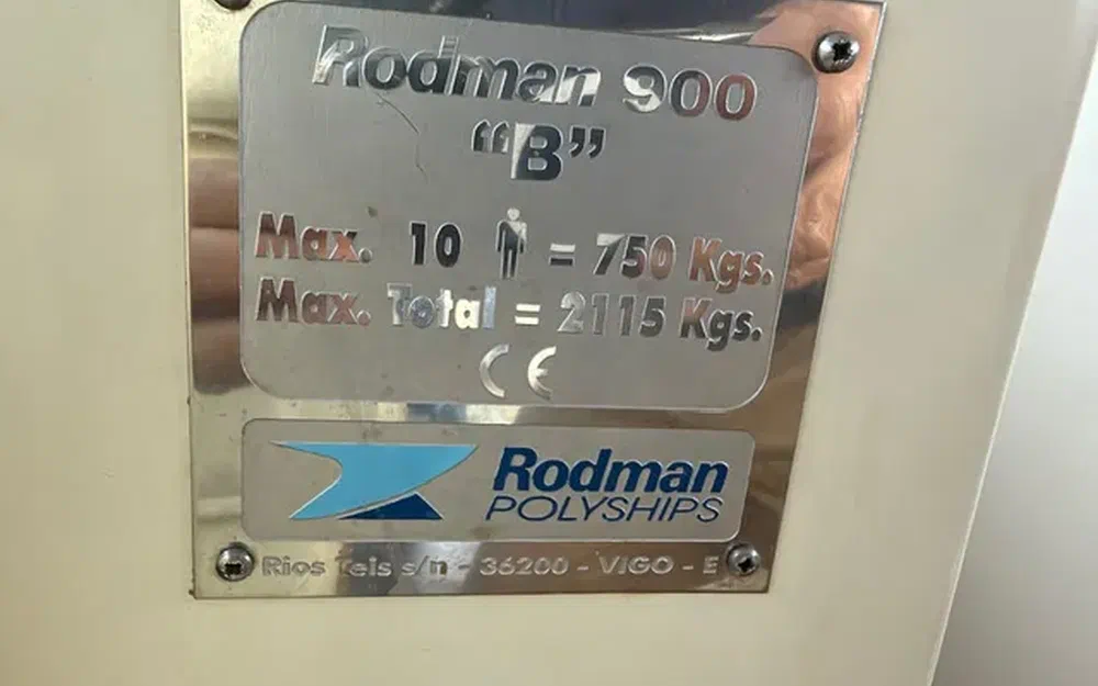 slider 46 Rodman 900