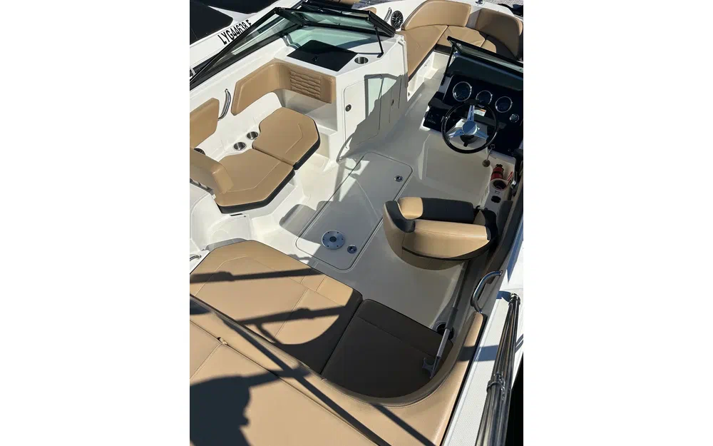 slider 5 Sea Ray 190 SPX