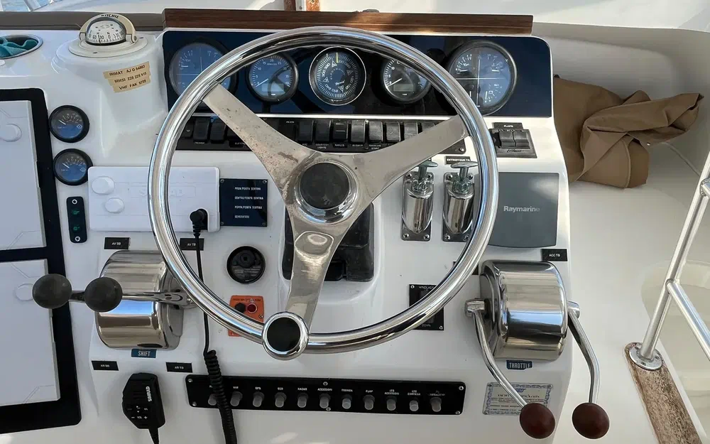slider 16 Luhrs 36 Convertible