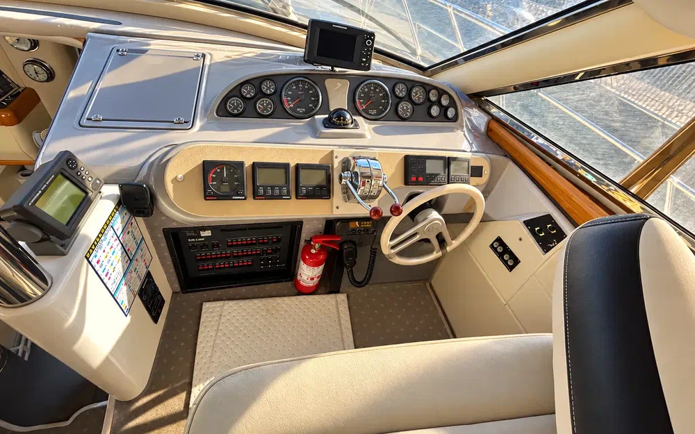 slider 12 Sealine F 450