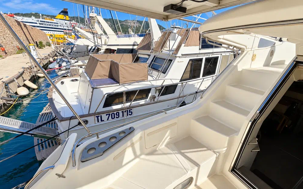 slider 18 Sealine F 450