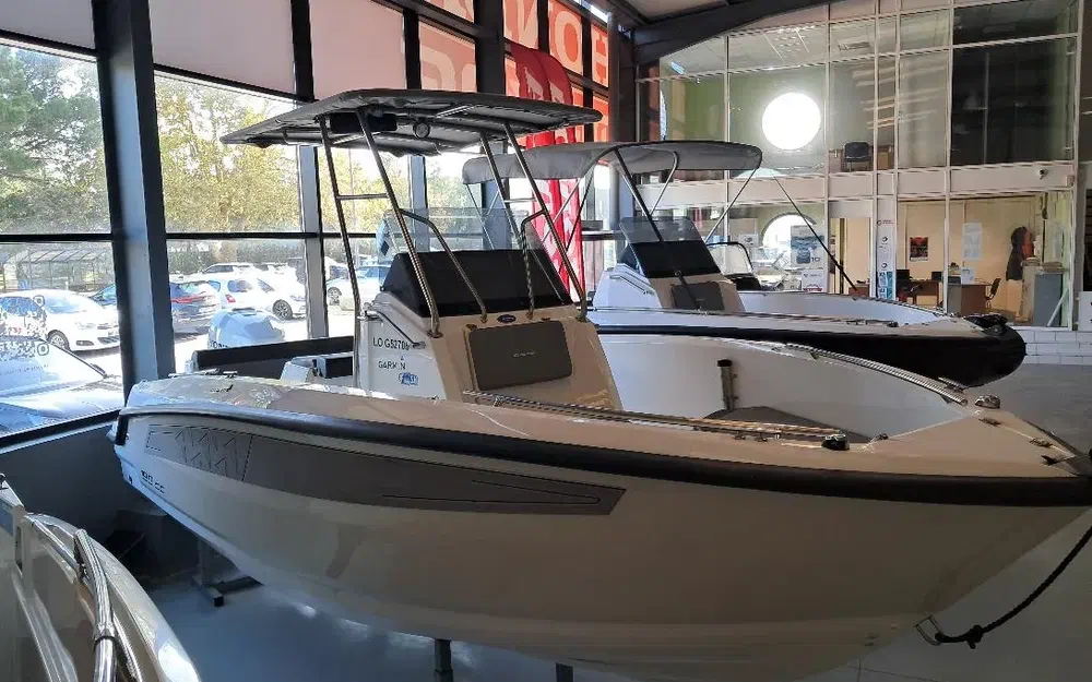 slider 7 Compass Boat 190