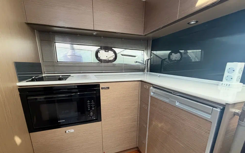 slider 13 Princess V40