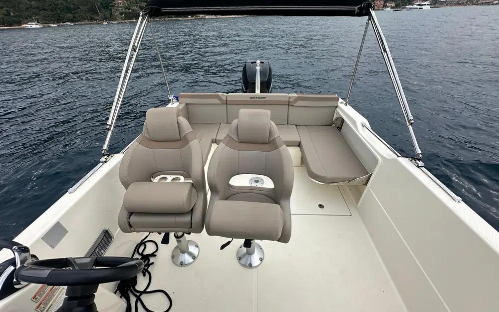 slider 12 Quicksilver Activ 755 Sundeck