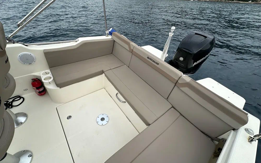 slider 14 Quicksilver Activ 755 Sundeck