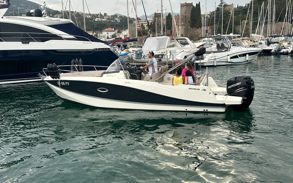 slider 4 Quicksilver Activ 755 Sundeck