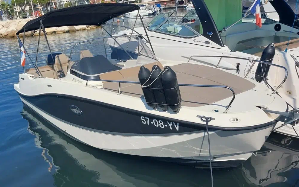slider 6 Quicksilver Activ 755 Sundeck