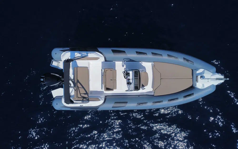 slider 3 Ranieri Cayman 23 Sport