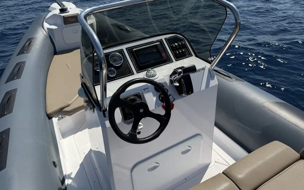 slider 6 Ranieri Cayman 23 Sport