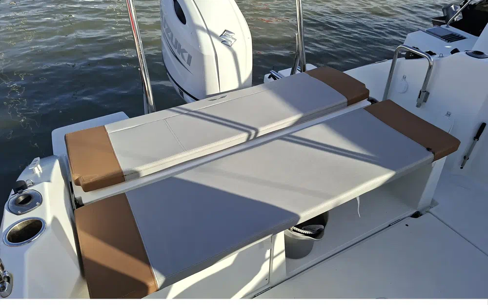 slider 6 Beneteau Flyer 7 SUNdeck