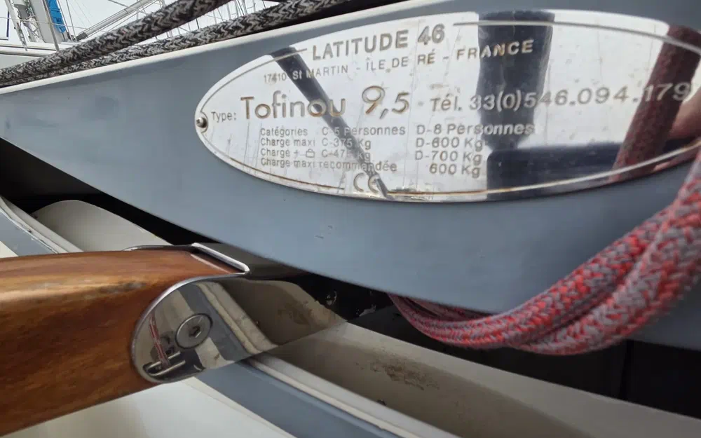 slider 14 Tofinou 9.5