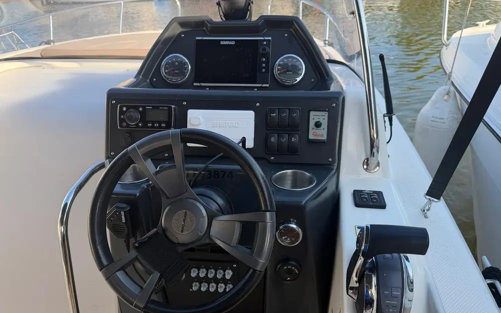 slider 9 Quicksilver Activ 755 Sundeck