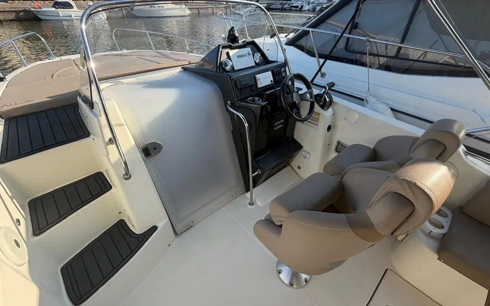 slider 14 Quicksilver Activ 755 Sundeck