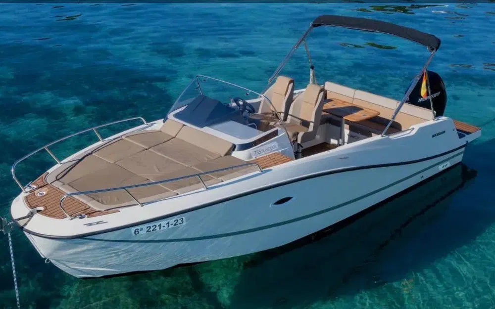 slider 16 Quicksilver Activ 755 Sundeck