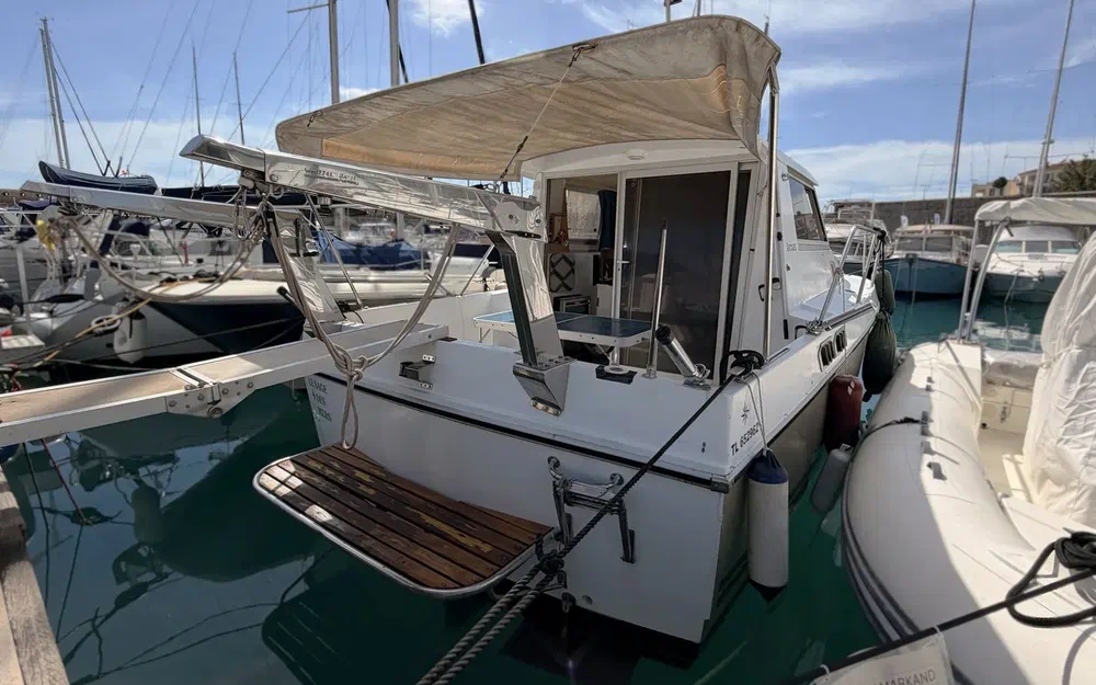 slider 1 Beneteau Antares 860