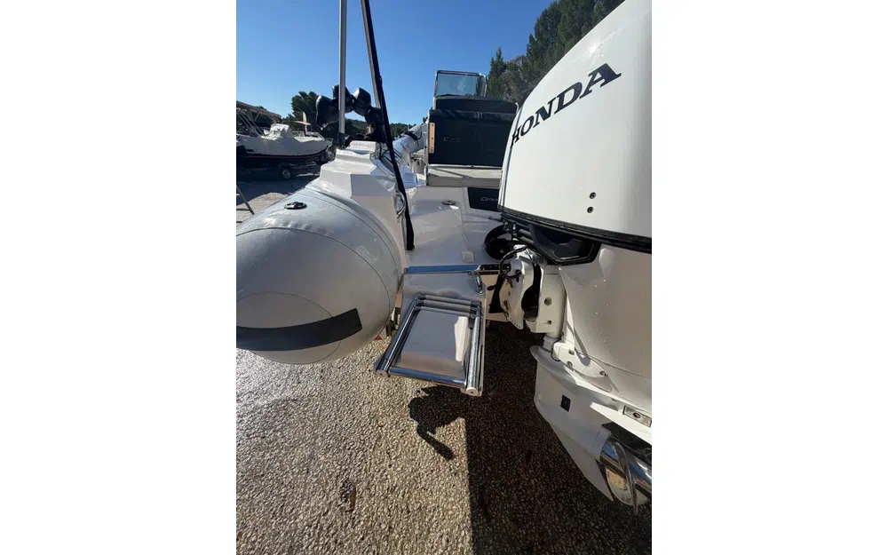 slider 6 Ranieri Cayman 21 Sport