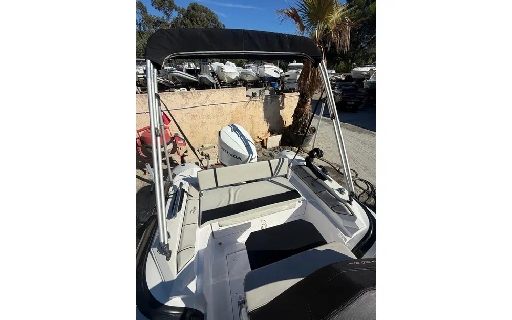 slider 7 Ranieri Cayman 21 Sport