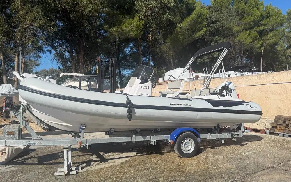 slider 1 Ranieri Cayman 21 Sport