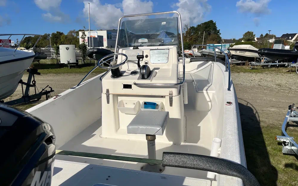 slider 3 Kelt White Shark 175