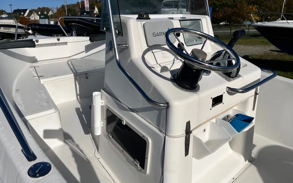 slider 6 Kelt White Shark 175