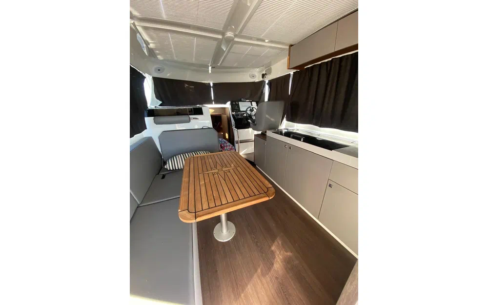 slider 15 Beneteau Antares 11