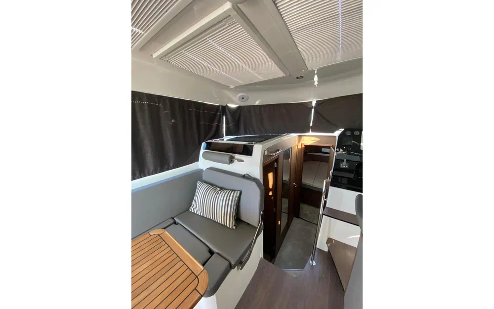 slider 18 Beneteau Antares 11