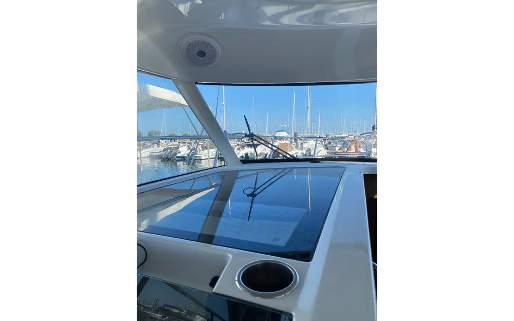 slider 21 Beneteau Antares 11