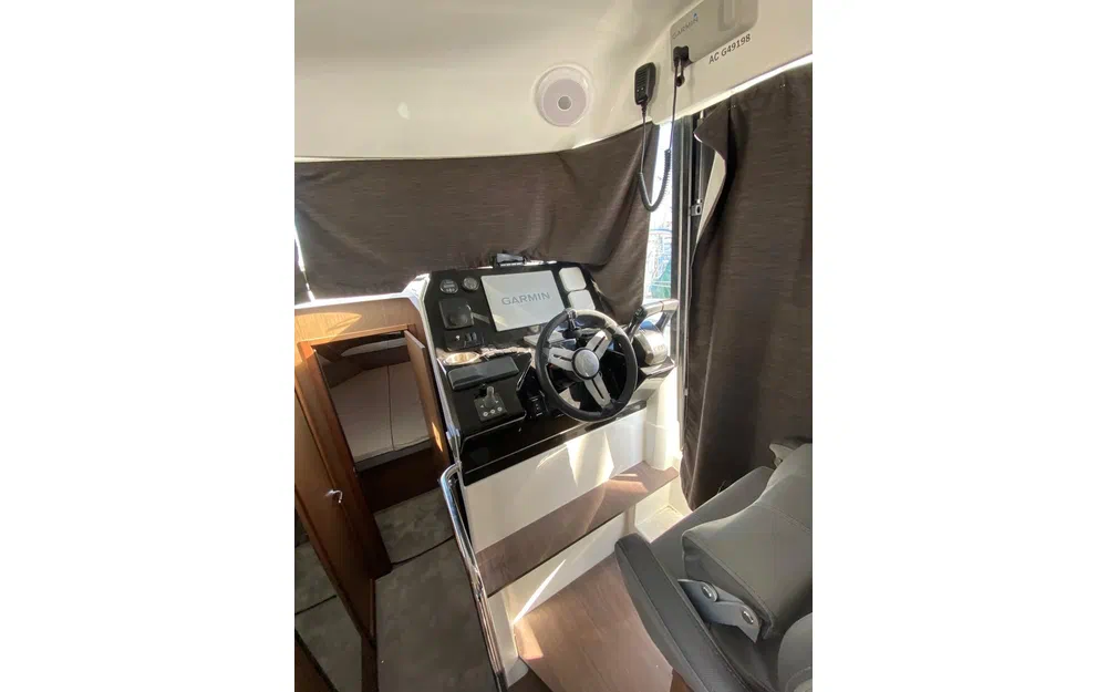 slider 22 Beneteau Antares 11