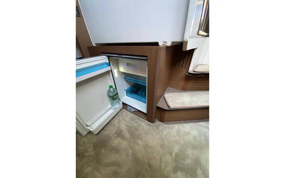 slider 27 Beneteau Antares 11