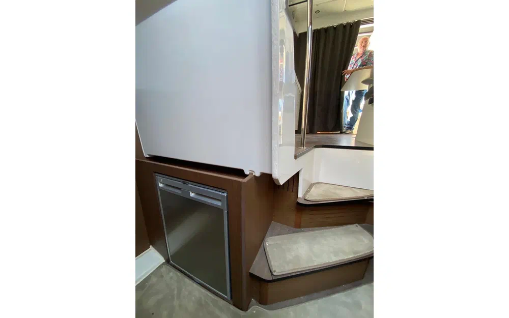 slider 28 Beneteau Antares 11