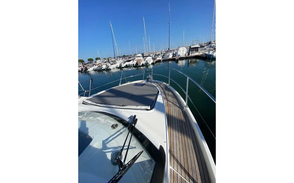 slider 3 Beneteau Antares 11