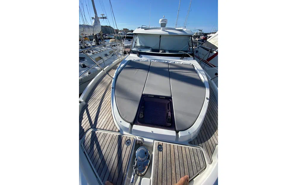 slider 5 Beneteau Antares 11