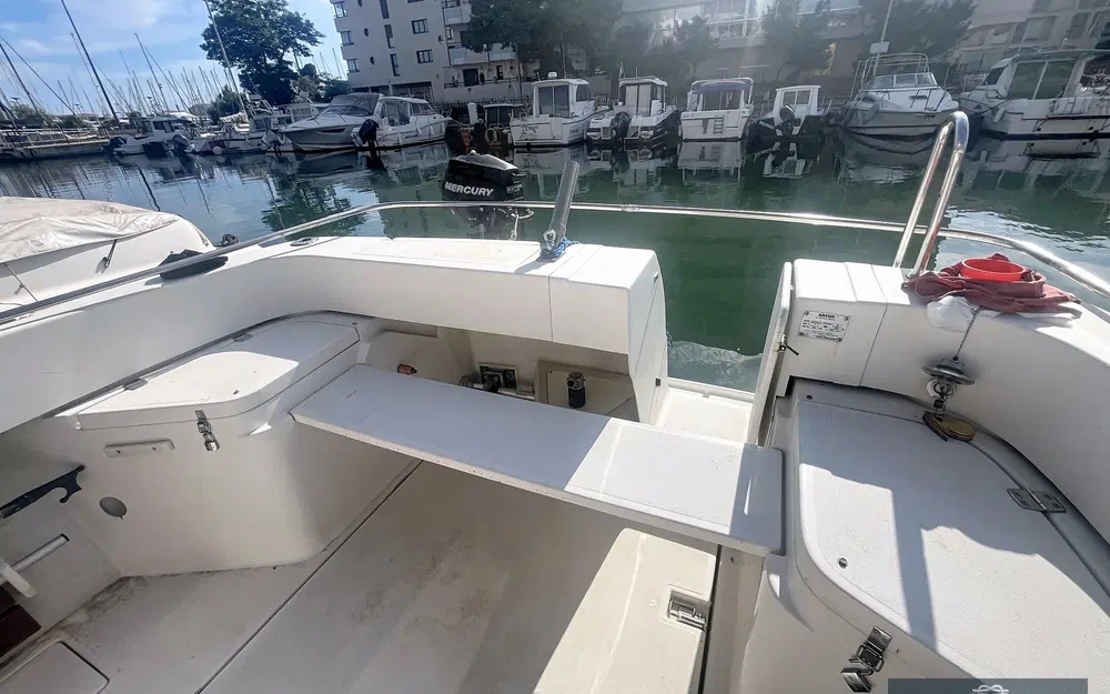 slider 8 Arvor 25 Fish