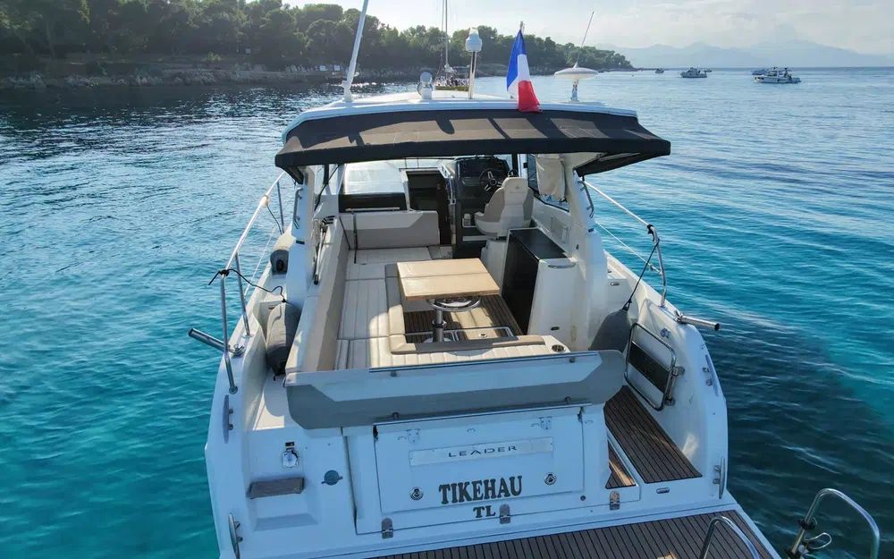 slider 10 Jeanneau Leader 33