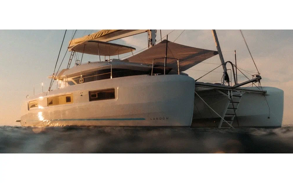 slider 1 Lagoon 51 Iconic