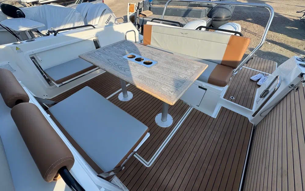 slider 4 Beneteau Flyer 9 sundeck